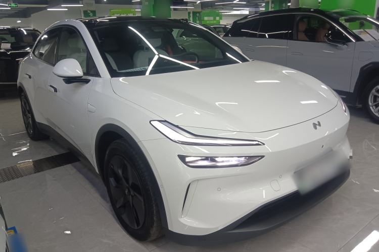 Used ONVO L60 2024 60 kWh Rear-Drive Version Front Right 45 Deg