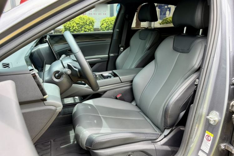 Used BYD Qin L 2025 DM-i Smart Drive 120KM Leading Model