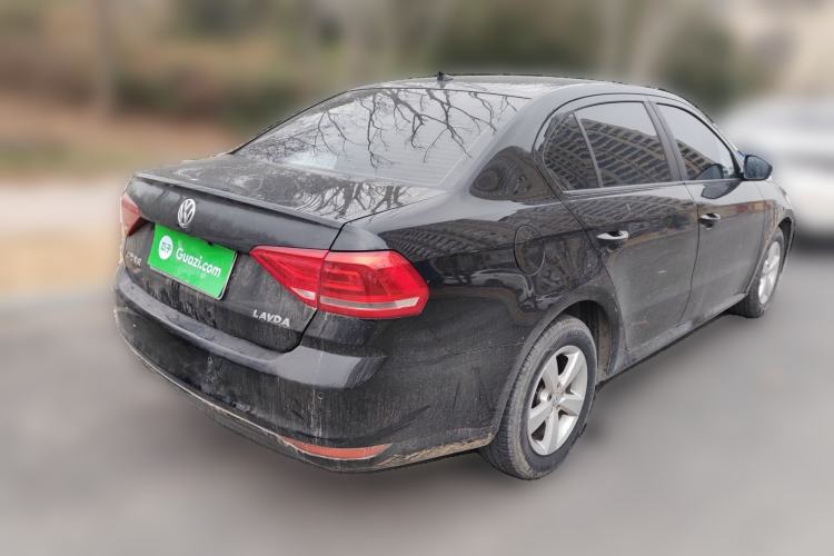 Used Volkswagen Lavida 2015 1.6L Manual Fashion Edition
