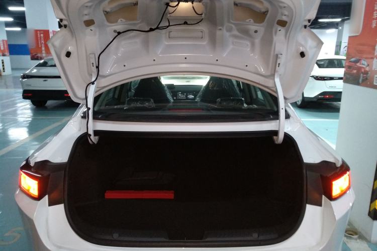 Used CHANGAN OSHAN 520 2025 Standard Edition