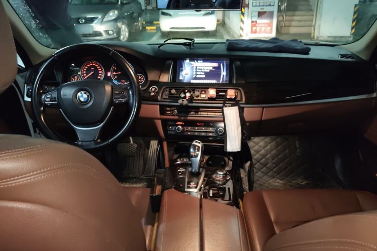 Used BMW 5 Series 2017 525Li Leading Model
