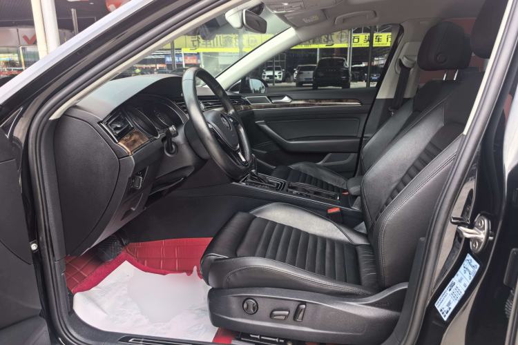 Used Volkswagen Magotan 2019 330TSI DSG Luxury Model China V Standard Driver Seat