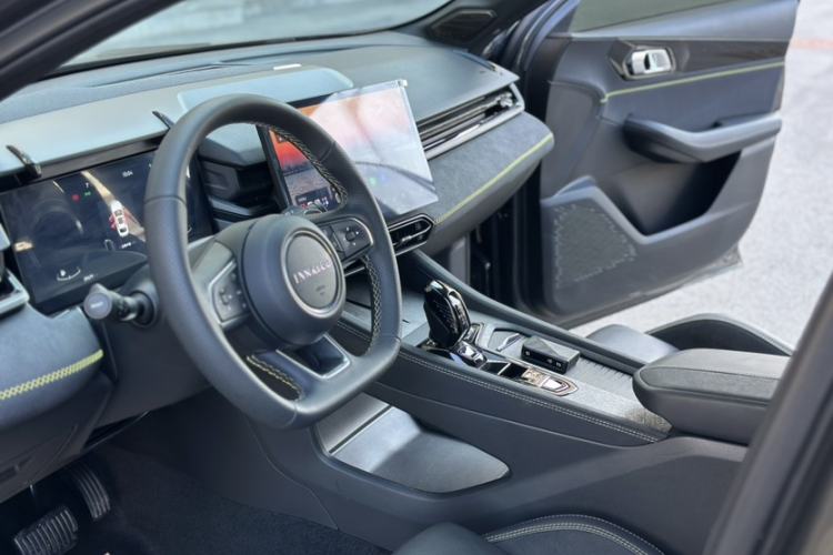 Used Lynk & Co 03 2023 1.5TD DCT JingPro
