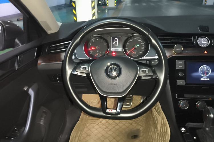 Used Volkswagen Magotan 2019 330TSI DSG Leading Edition China V Standard