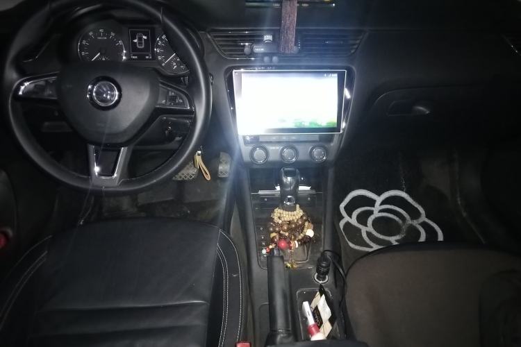 Used Skoda Octavia 2016 1.6L Automatic Smart Drive Edition Interior 2