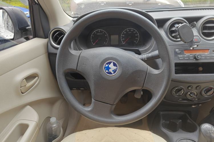 Used Venucia R30 2014 1.2L Manual Enjoyment Edition