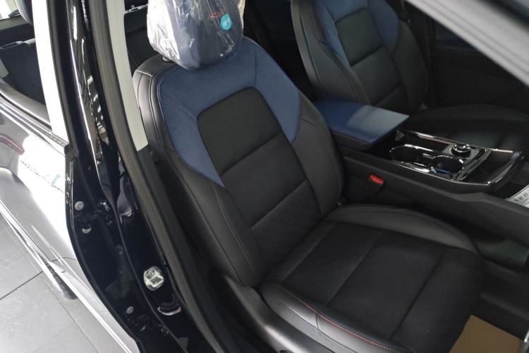 Used Chevrolet Equinox Plus 2024 102km RS Ultimate Edition
