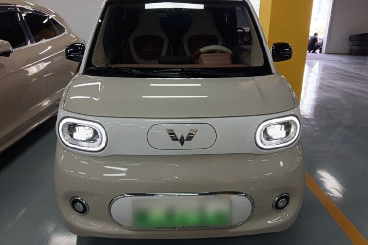 Used Wuling Hongguang MINIEV 2024 3rd Generation 215km Advanced Version Front