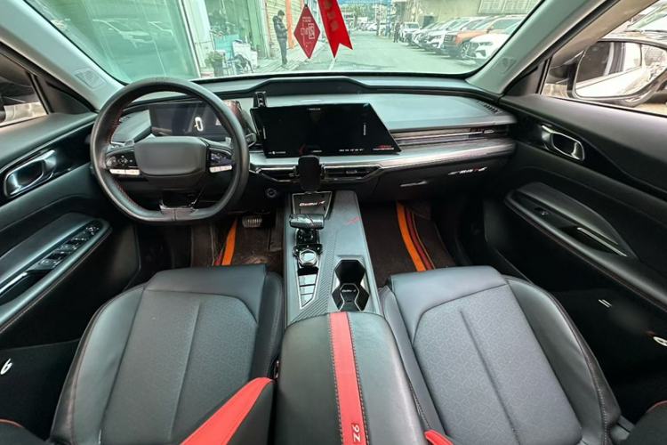 Used Oshan Z6 2022 Blue Whale 1.5T DCT Smart Navigation Model
