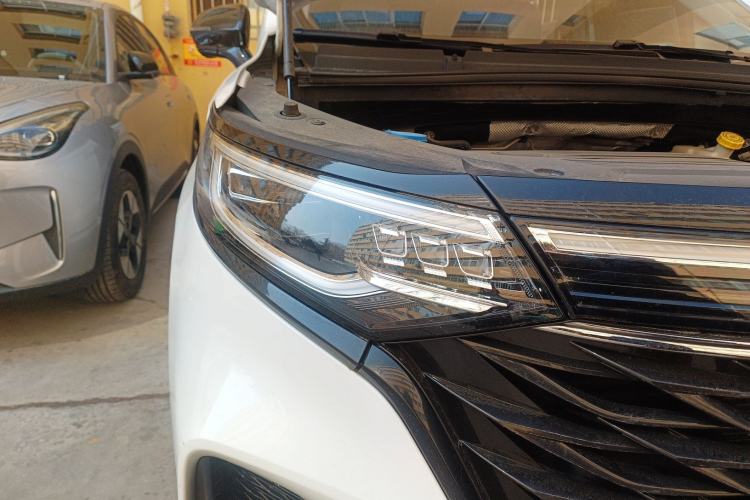 Used Roewe iMAX8 2022 400TGI Prestige Edition