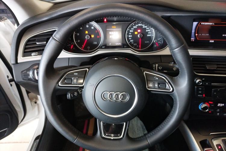 Used Audi A4L 2016 35 TFSI Collector's Edition Automatic Standard Model Steering Wheel
