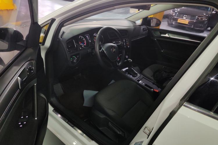 Used Volkswagen Golf 2017 230TSI Automatic Comfort Edition – Celebrating Milestone of One Million Units