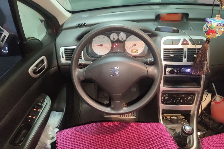 Used Peugeot 307 2012 Hatchback 1.6L Manual Comfort Edition
