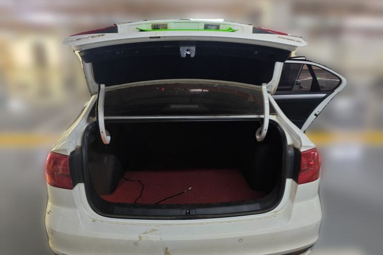 Used Volkswagen Bora 2018 1.5L Manual Fashion Model Trunk