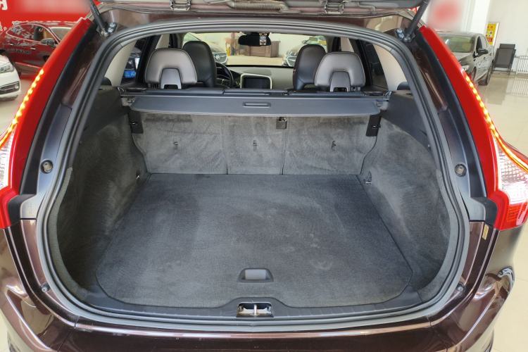 Used Volvo XC60 2017 T5 AWD Smart Upgrade Model
