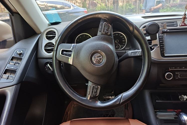 Used Volkswagen Tiguan 2012 1.8TSI Automatic Two-Wheel Drive Trend Edition Steering Wheel