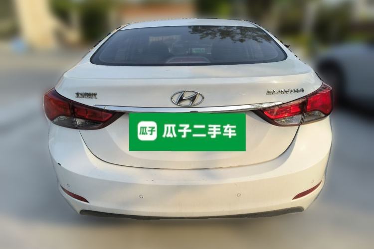 Used Hyundai Elantra (5th Generation / Langdong) 2016 1.6L Automatic Smart Version