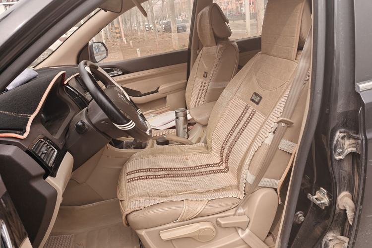 Used Baojun 730 2014 1.5L manual Comfort version 7 seats