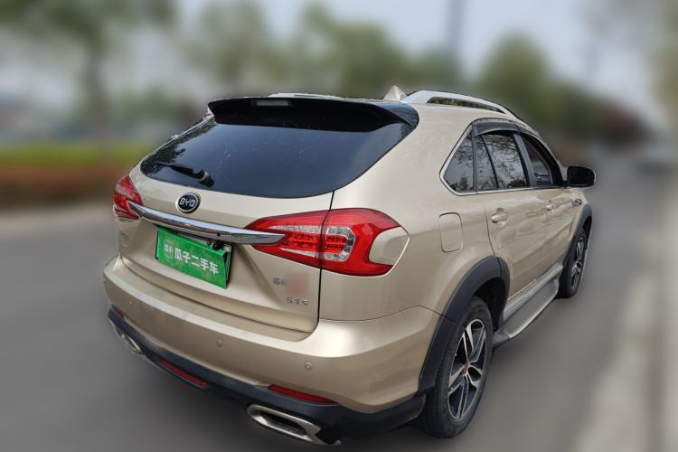 Used BYD Tang New Energy 2015 2.0T Four-Wheel-Drive Flagship Model
