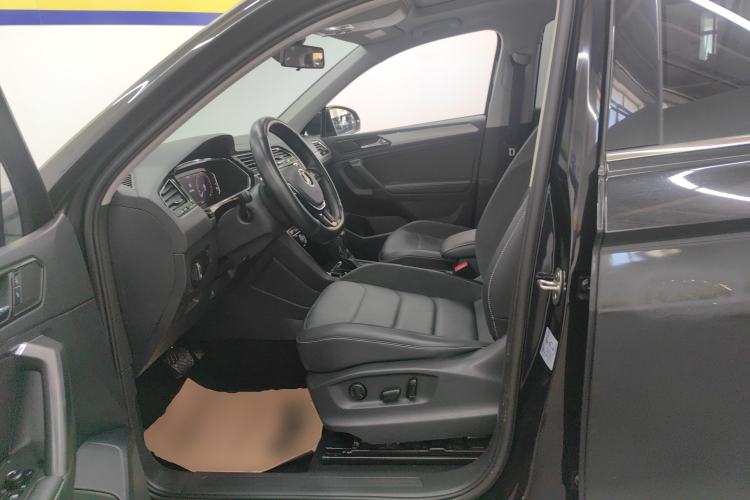 Used Volkswagen Tiguan L 2021 330TSI Automatic Two-Wheel Drive Smart Edition