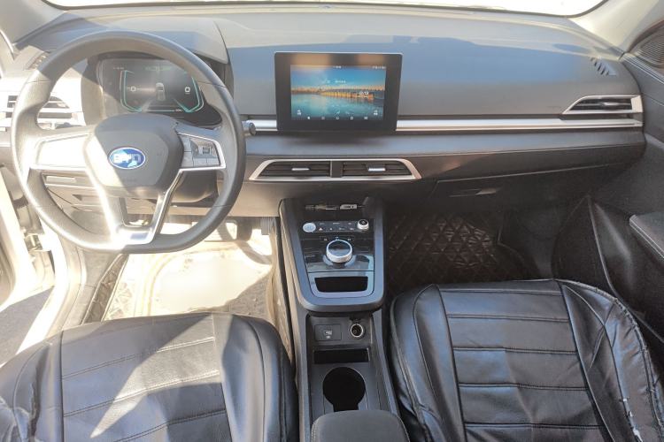 Used BYD e2 2019 Standard Range Version – Yue·Standard Model Center Console