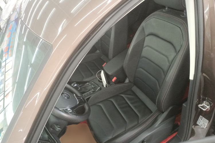 Used Volkswagen Tayron 2019 330TSI Two-Wheel Drive Luxury Model China VI Standard