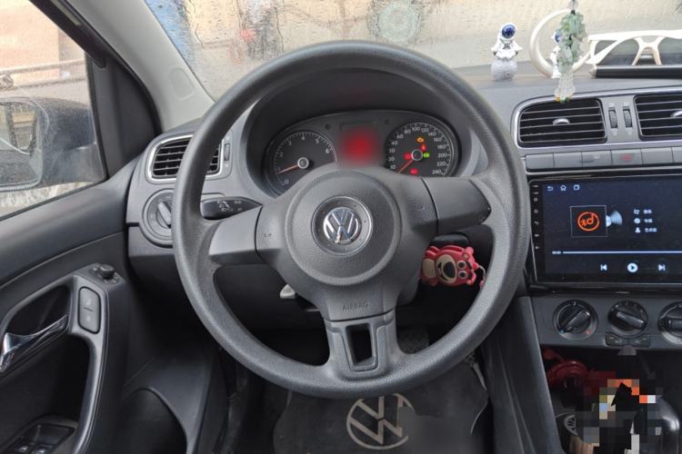 Used Volkswagen Polo 2011 1.6L Automatic ZhiShang Version
