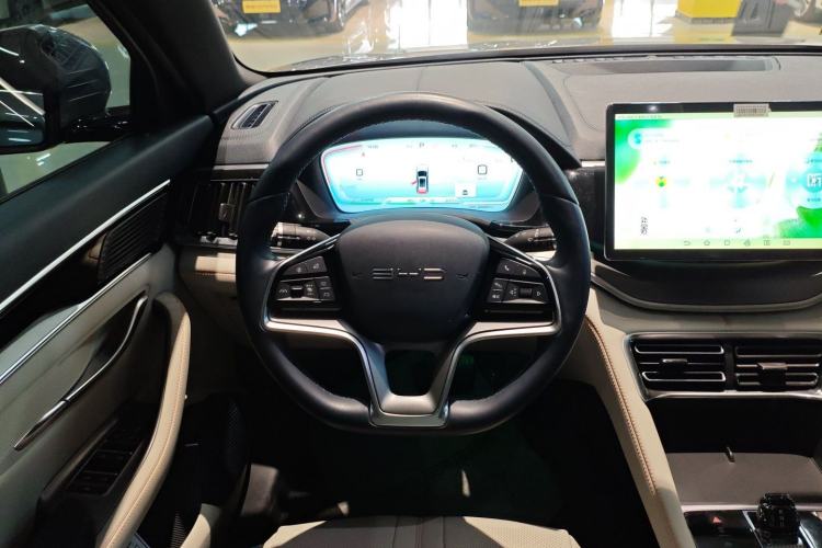 Used BYD Song PLUS New Energy 2023 Champion Edition DM-i 110KM Flagship Model Steering Wheel