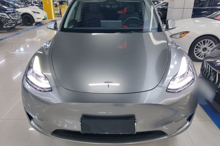 Used Tesla Model Y 2024 Long-Range All-Wheel-Drive Version Front