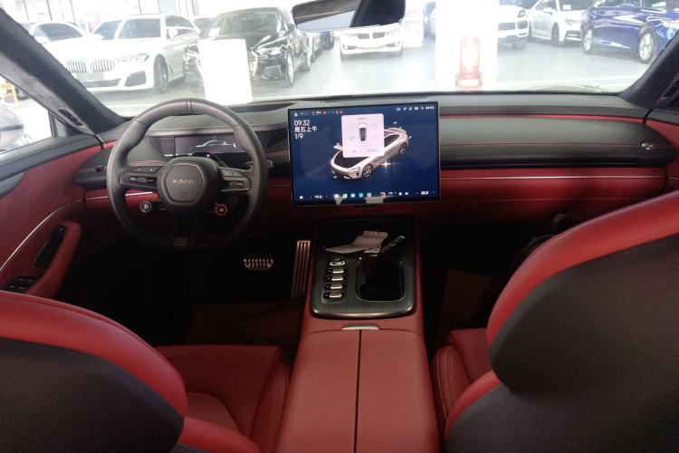 Used Xiaomi Auto SU7 2024 Four-Wheel Drive Ultra-Long Range Advanced Intelligent Driving Max Edition
