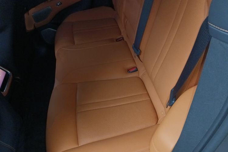 Used Xiaomi Auto YU7 2025 Ultra-Long Range High-Performance All-Wheel-Drive Max Edition