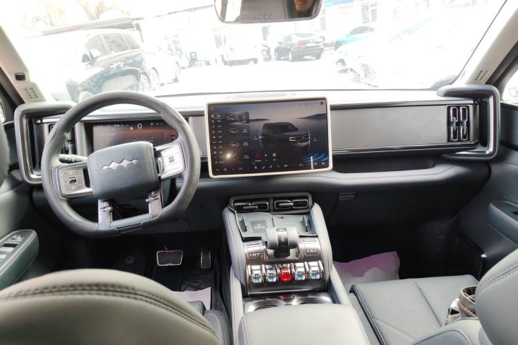 Used Formula Leopard Leopard 5 2023 Explore Edition