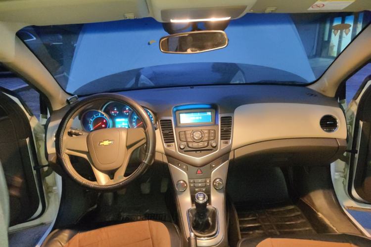 Used Chevrolet Cruze 2015 1.5L Classic SL MT
