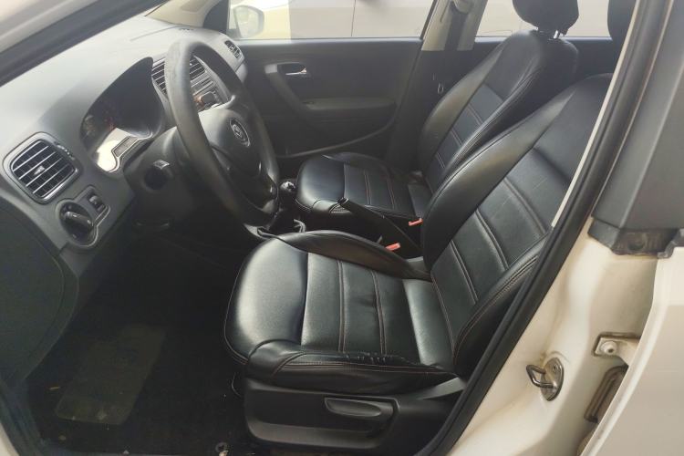 Used Volkswagen Polo 2016 1.4L Manual Fashion Model
