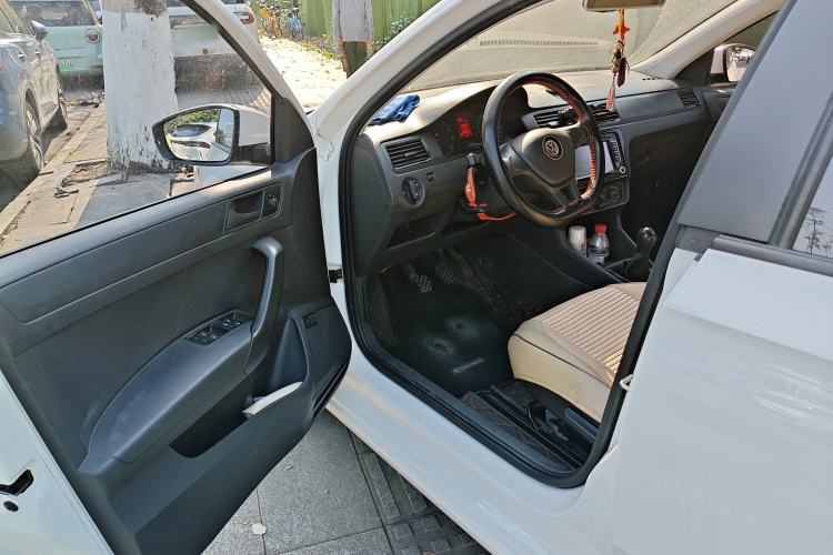 Used Volkswagen Santana 2016 1.4L Manual Fashion Edition