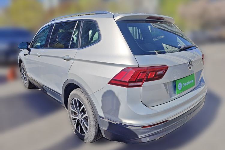 Used Volkswagen Tiguan L 2018 330TSI Automatic Two-Wheel Drive Luxury Edition Rear Left 45 Deg