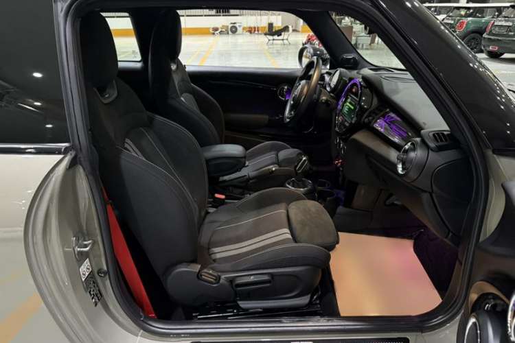 Used MINI MINI 2018 1.5T COOPER Racing Driver