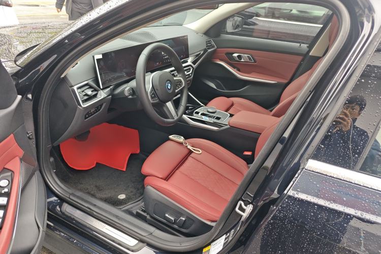 Used BMW i3 2024 eDrive 35 L Left Front Seat