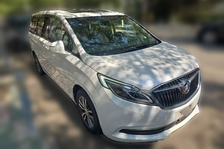 Used Buick GL8 2017 ES 28T Flagship Model China V Standard Front Right 45 Deg