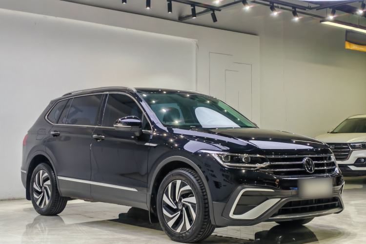 Used Volkswagen Tiguan L 2024 330TSI Automatic Two-Wheel Drive Smart Edition Exterior 3