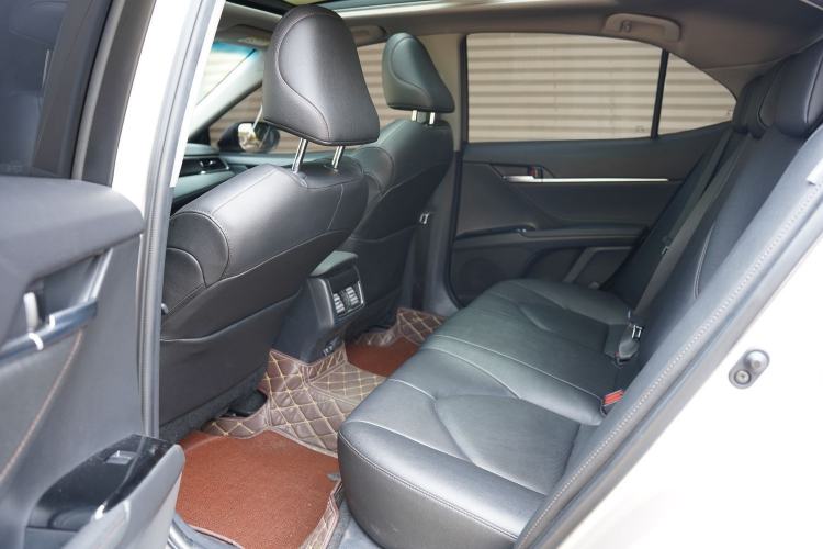 Used Toyota Camry 2021 2.5G Luxury Edition Interior 8