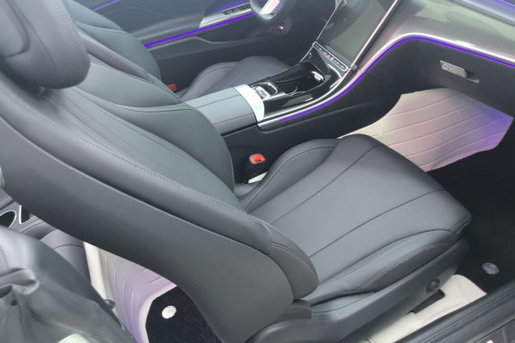 Used Mercedes-Benz CLE 2024 CLE 260 Convertible Coupe Right Front Seat