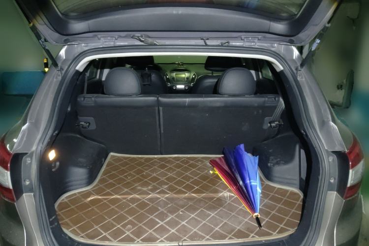 Used Hyundai ix35 2013 2.0L Automatic Two-Wheel Drive Smart GLS China IV Standard Trunk