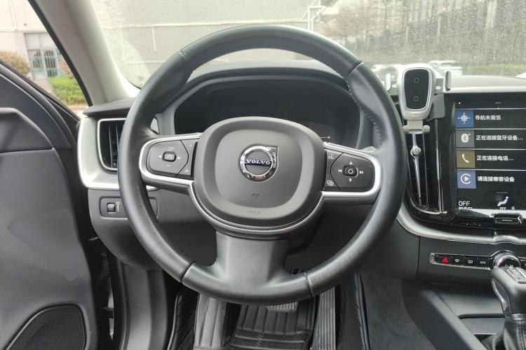 Used Volvo XC60 2019 T5 4x4 Smart Edition China VI Standard Steering Wheel