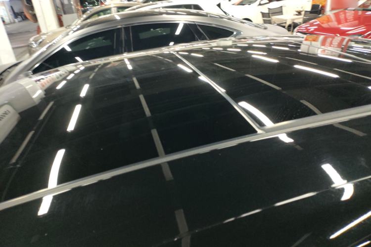 Used Volkswagen Magotan 2024 300TSI DSG Prestige Edition—A Real Eye-Catcher Roof