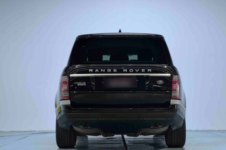 Used Land Rover Range 2017 3.0 SC V6 Vogue Extended Version Exterior 7