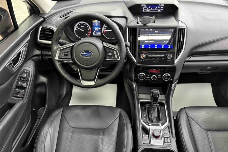 Used Subaru Forester 2019 2.0i Luxury Edition EyeSight Interior 7