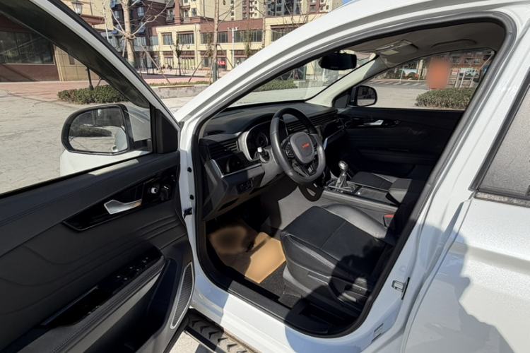 Used Sinotruk VGV U70 2020 1.5T Manual Comfort Edition 7 Seats
