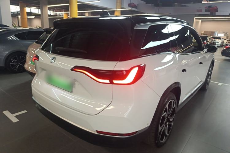 Used Nio ES8 2020 580 km Signature Edition 7-Seater Version Rear Right 45 Deg