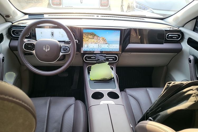 Used Leapmotor C11 2023 Pure Electric 500 Comfort Edition Center Console